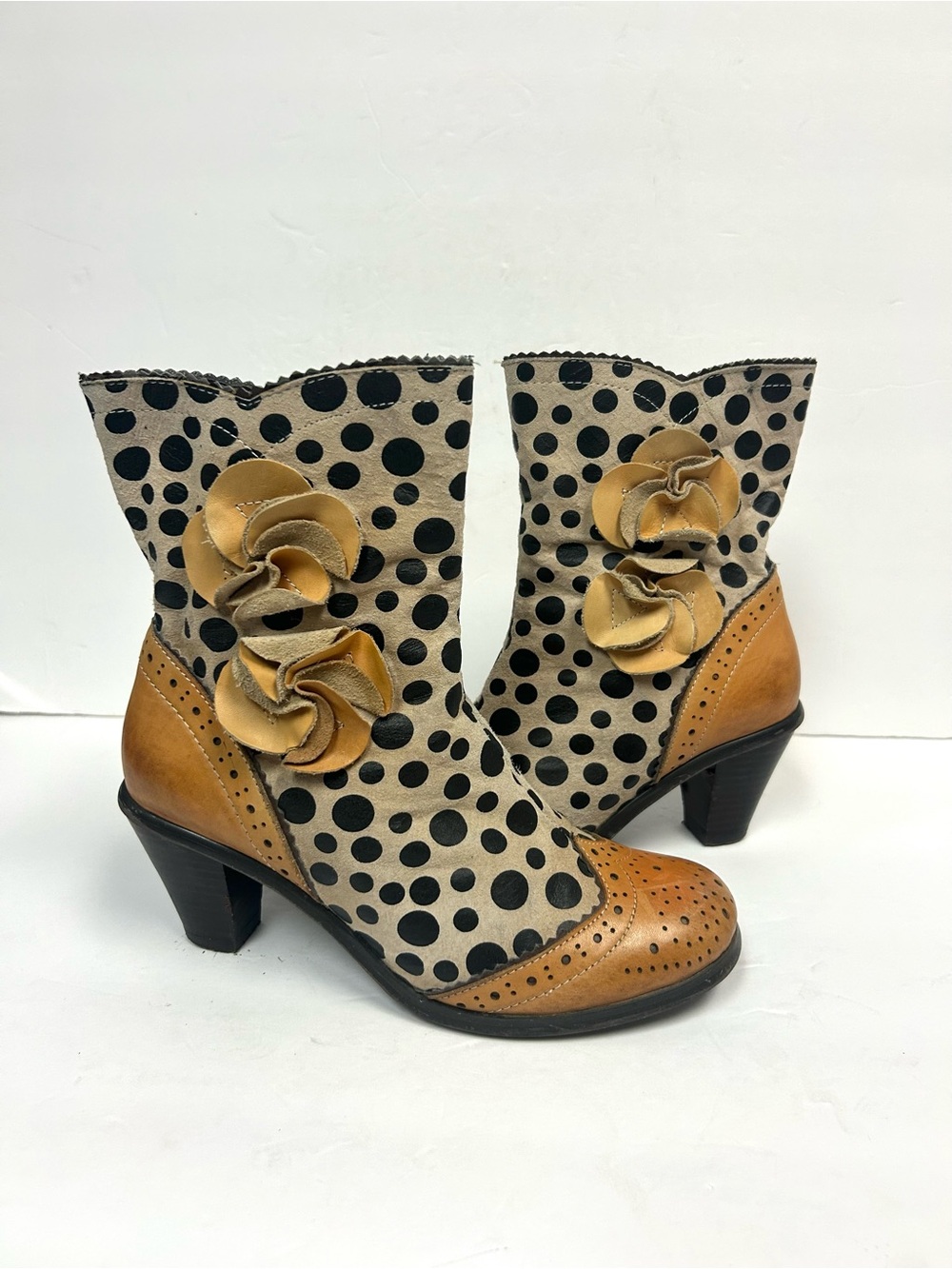 L'Artiste Spring Step Boots Perignon Wing-tip Polka Dot Leather Artsy 39 US 8.5 - Picture 5 of 15